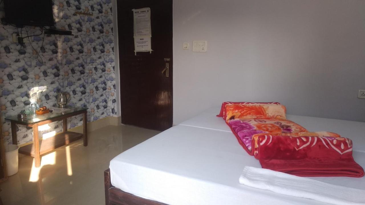 Hotel Giriraj Inn Waranasi Zewnętrze zdjęcie